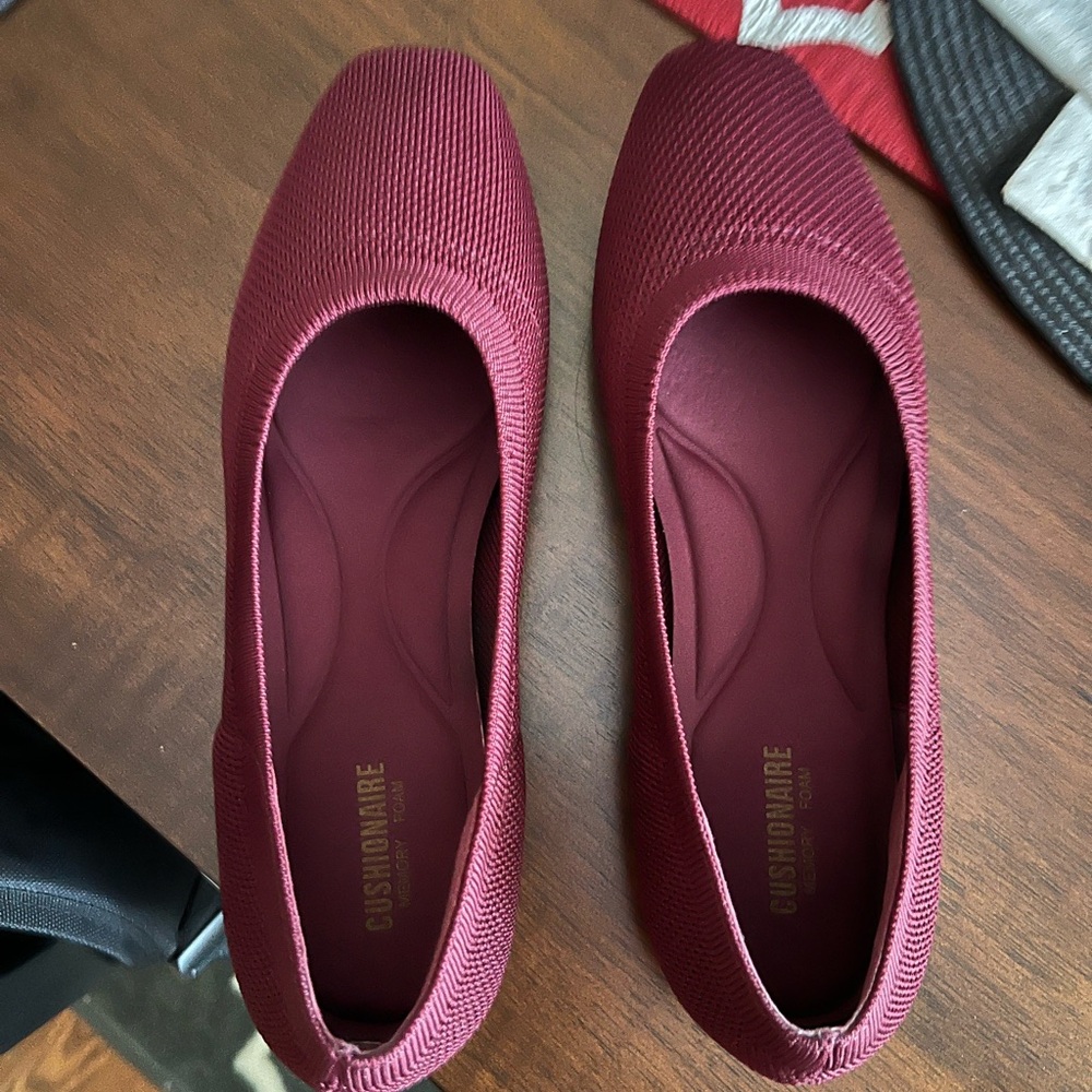 Ladies size 9 shoes.  New